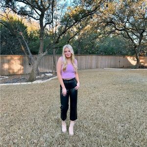 Meet your Posher, Addi